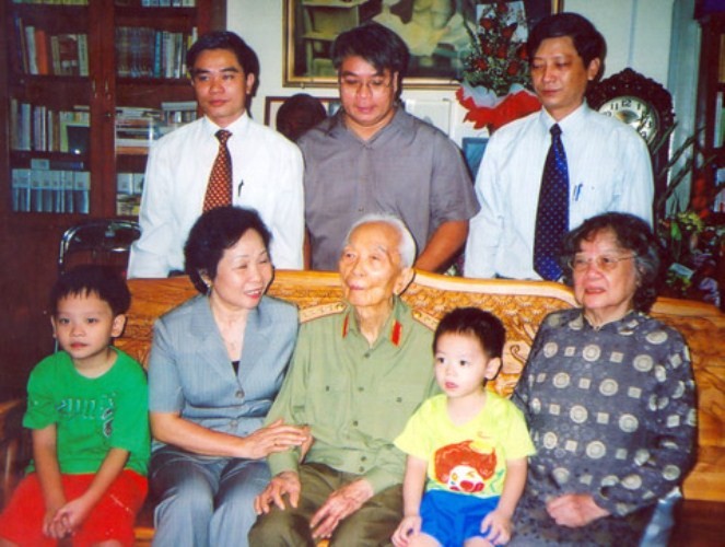 Ảnh gia đình của Đại tướng Võ Nguyên Giáp.